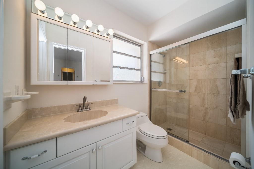 Hillsboro Isles 29-4 B - Residential