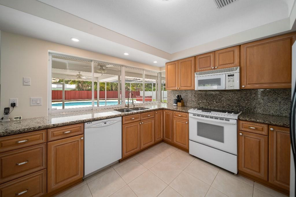 Hillsboro Isles 29-4 B - Residential