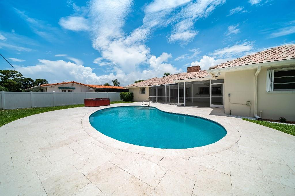 Hillsboro Isles 29-4 B - Residential