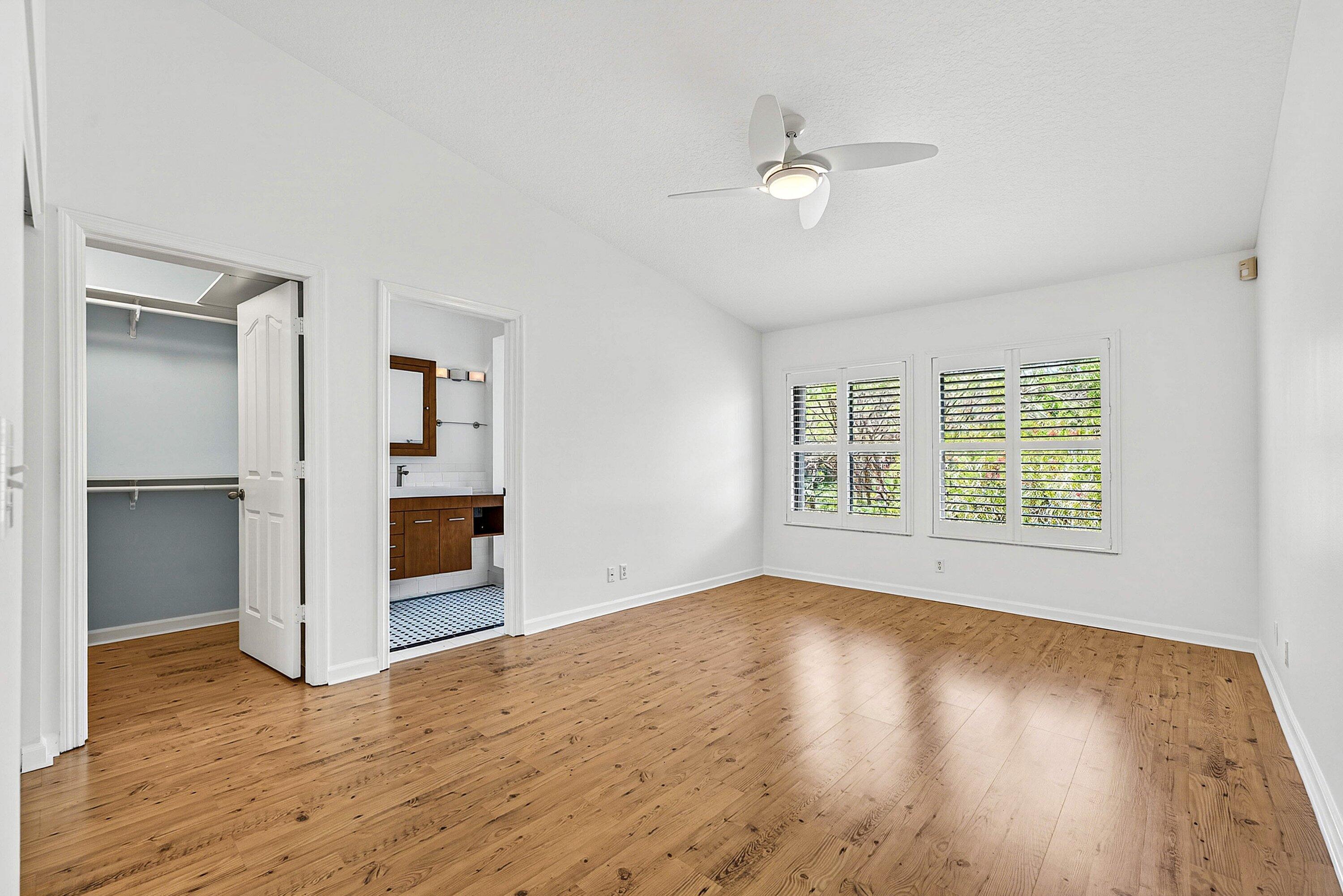 SCHOONER OAKS CONDO - Residential