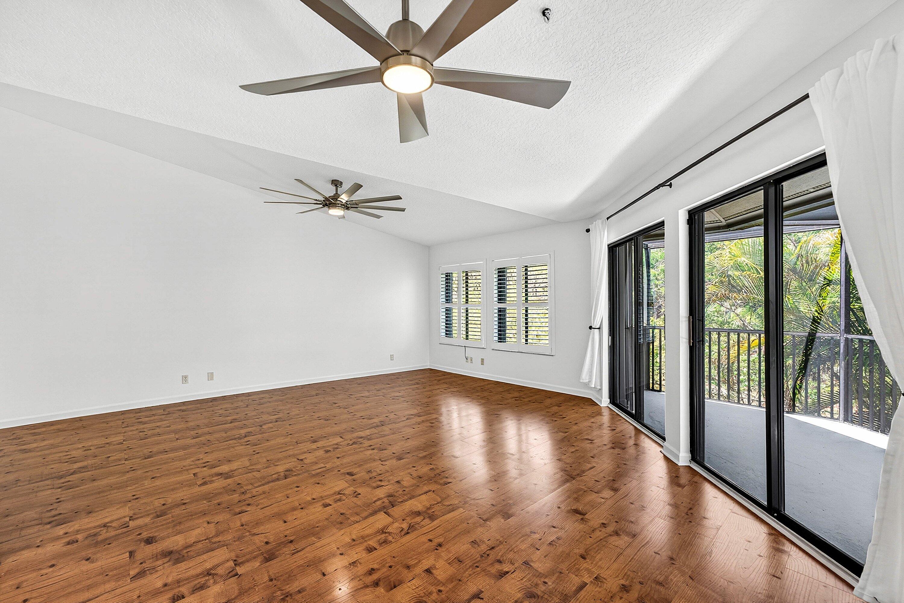 SCHOONER OAKS CONDO - Residential