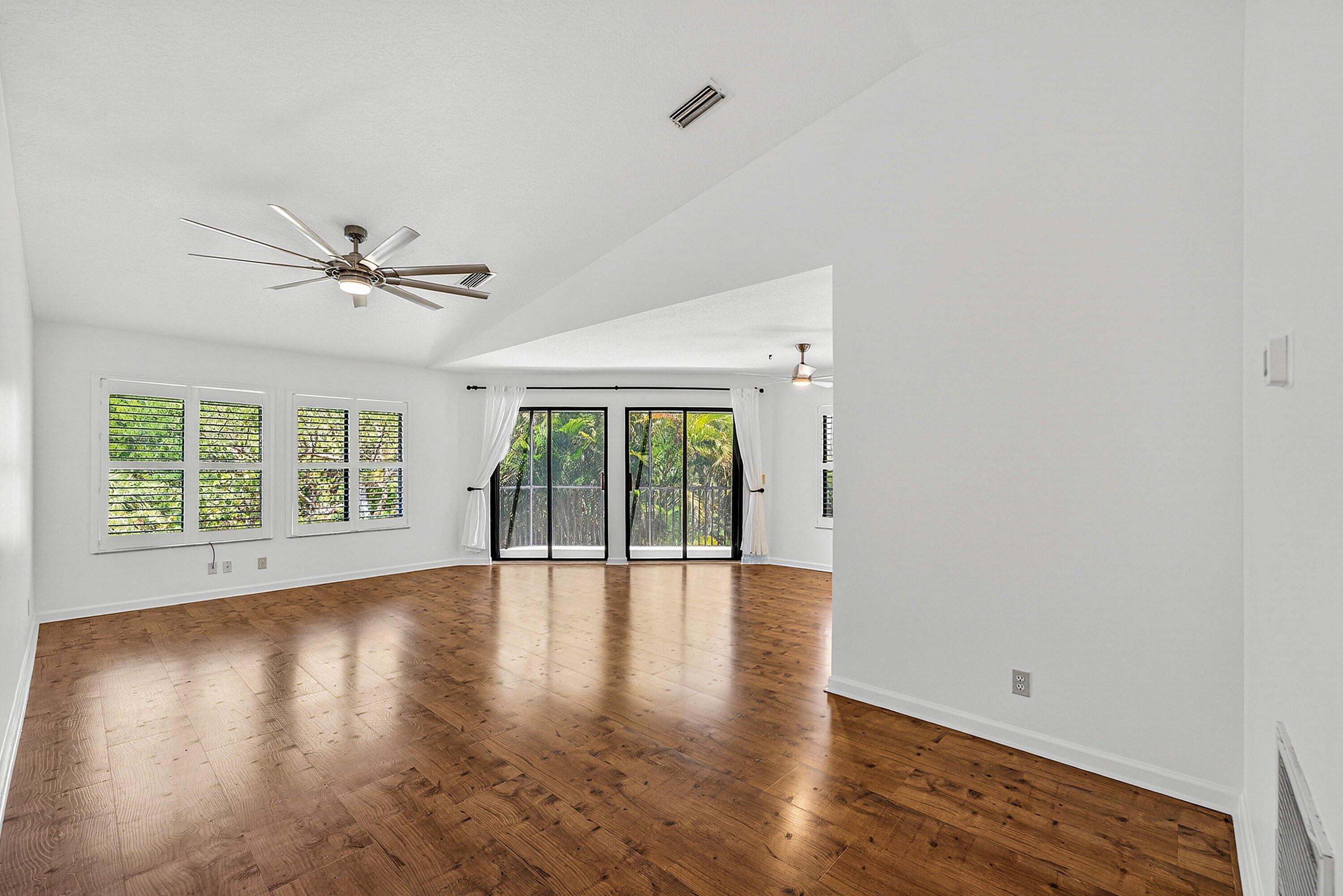 SCHOONER OAKS CONDO - Residential