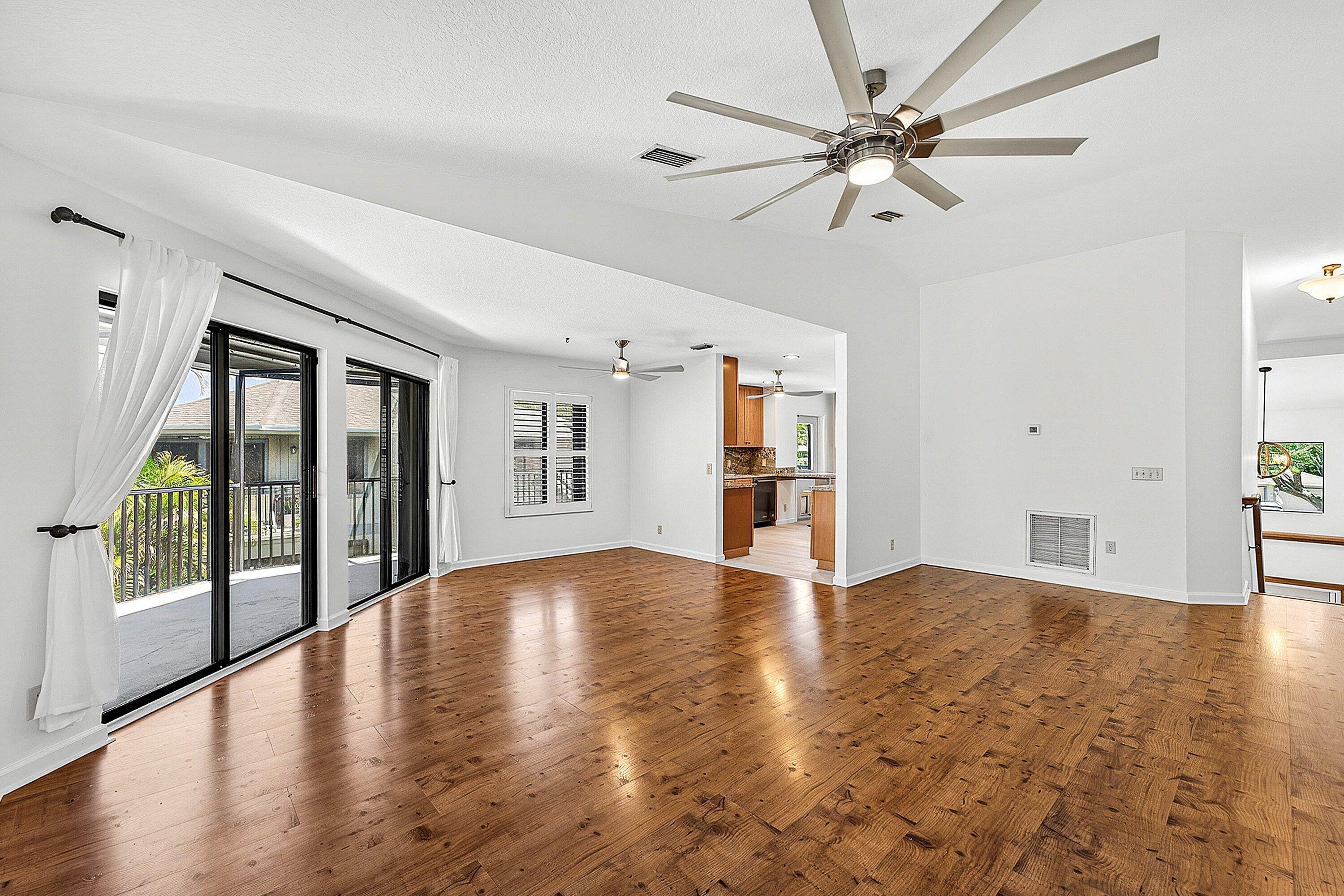 SCHOONER OAKS CONDO - Residential