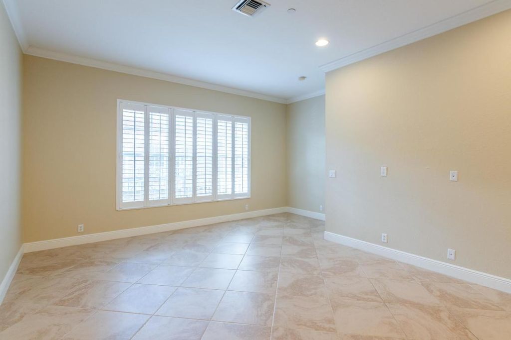 Photo of 4803 Sawgrass Breeze Drive, Palm Beach Gardens, FL 33418 (MLS # R10975408)