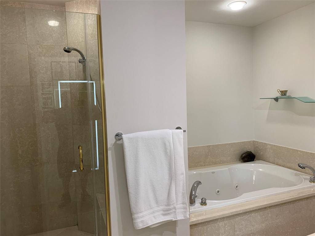 OCEAN GRANDE BEACH & MARI - Residential