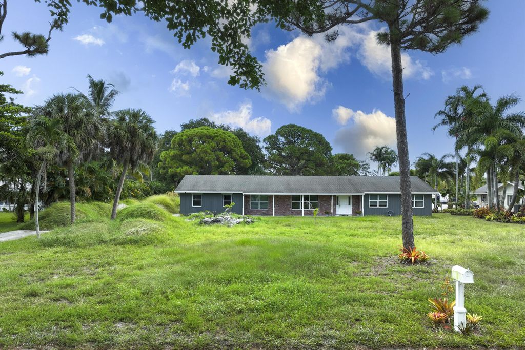 Photo of 11144 Monet Woods - Old House Rd, Palm Beach Gardens, FL 33410 (MLS # R11114602)