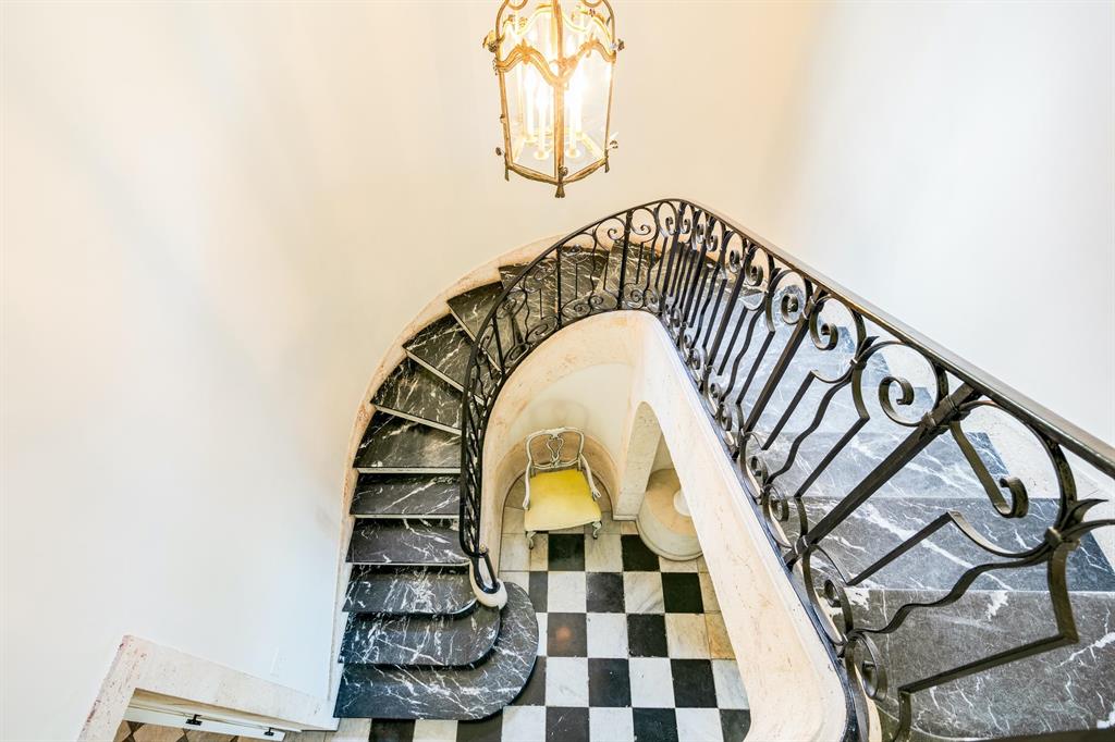 Tropic Isle - Residential