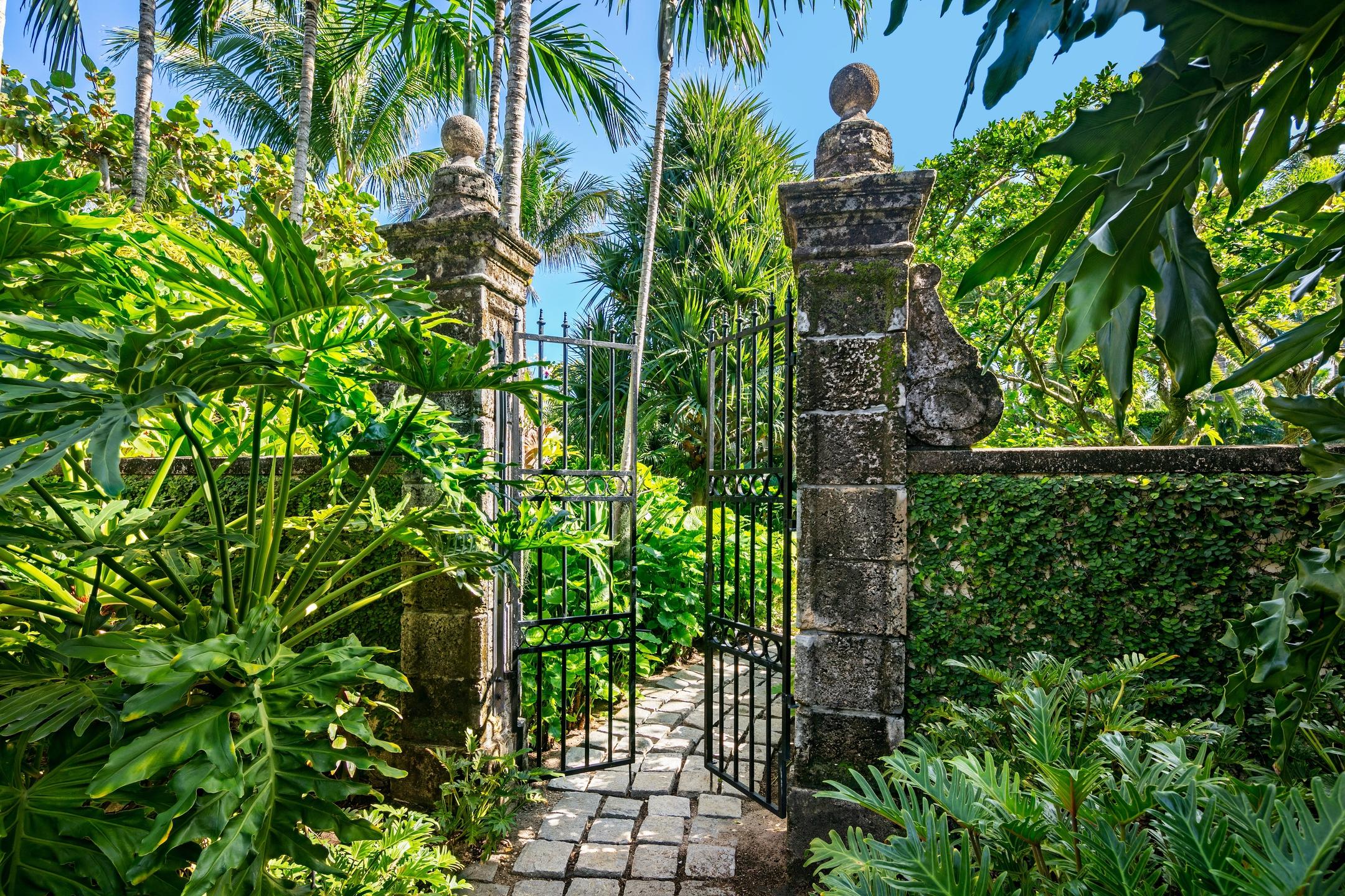 Tropic Isle - Residential