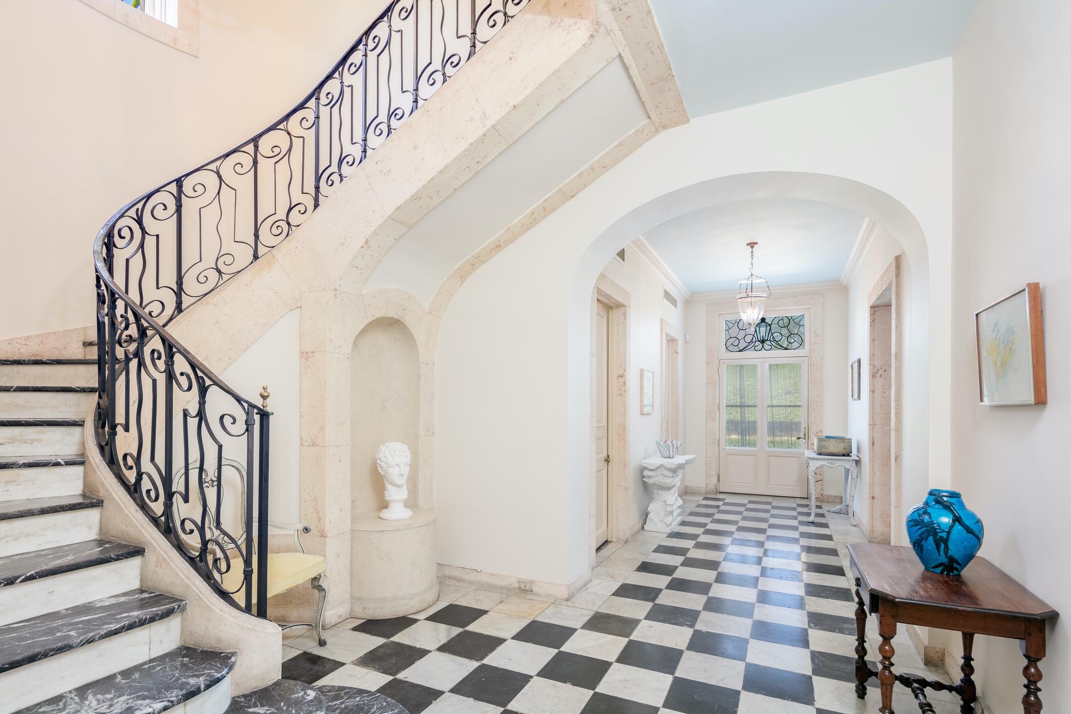 Tropic Isle - Residential