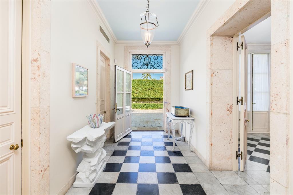 Tropic Isle - Residential