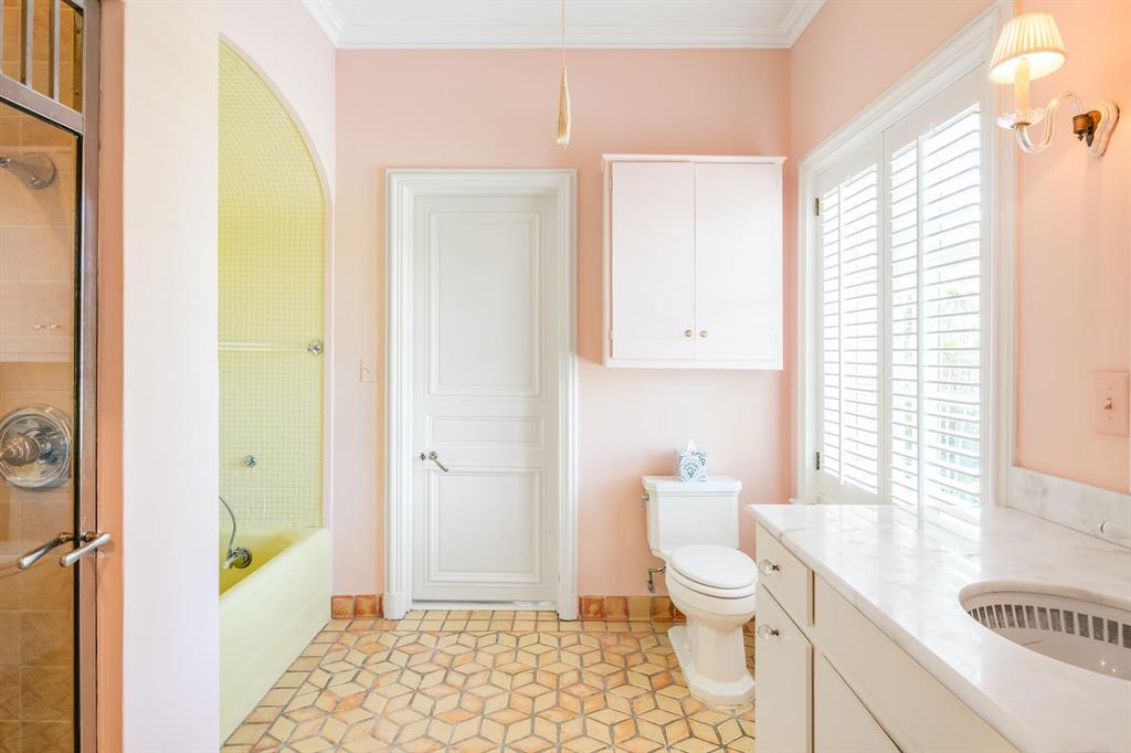 Tropic Isle - Residential