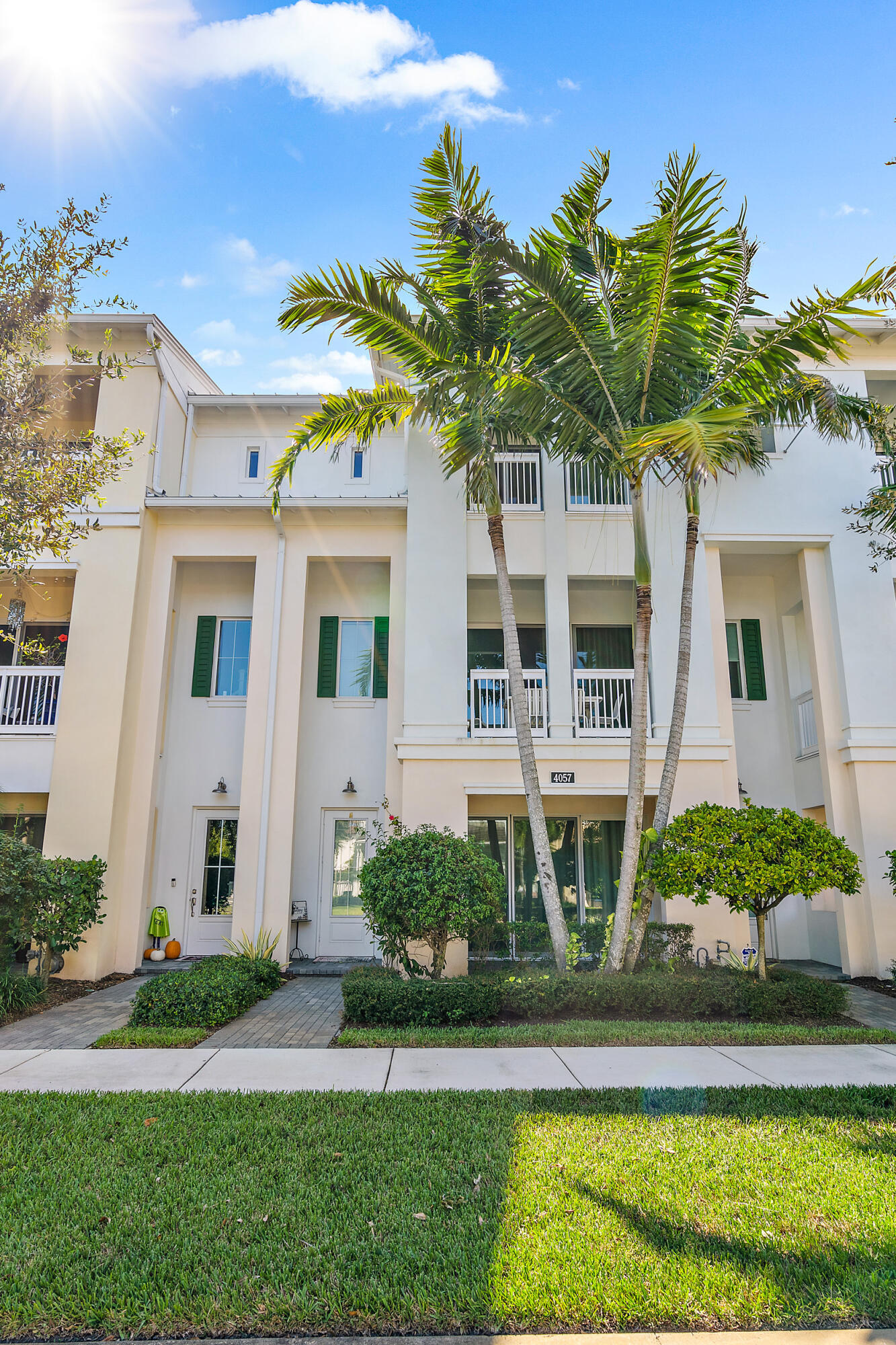 ALTON NEIGHBORHOOD 1 - Residential Lease