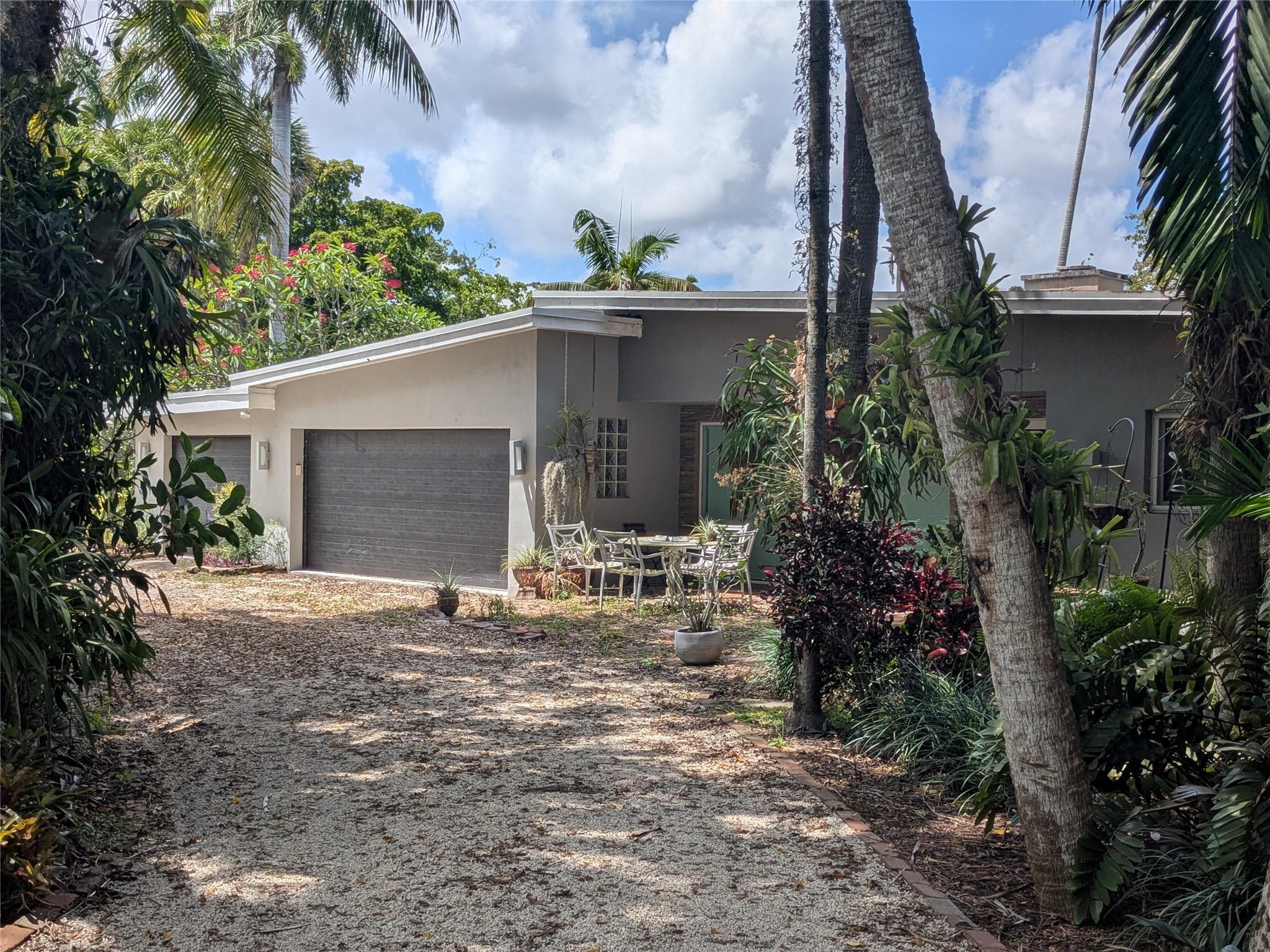 2180 SW 28 Way, Fort Lauderdale, FL, 33312/$750,000 2 2180 SW 28 Way
