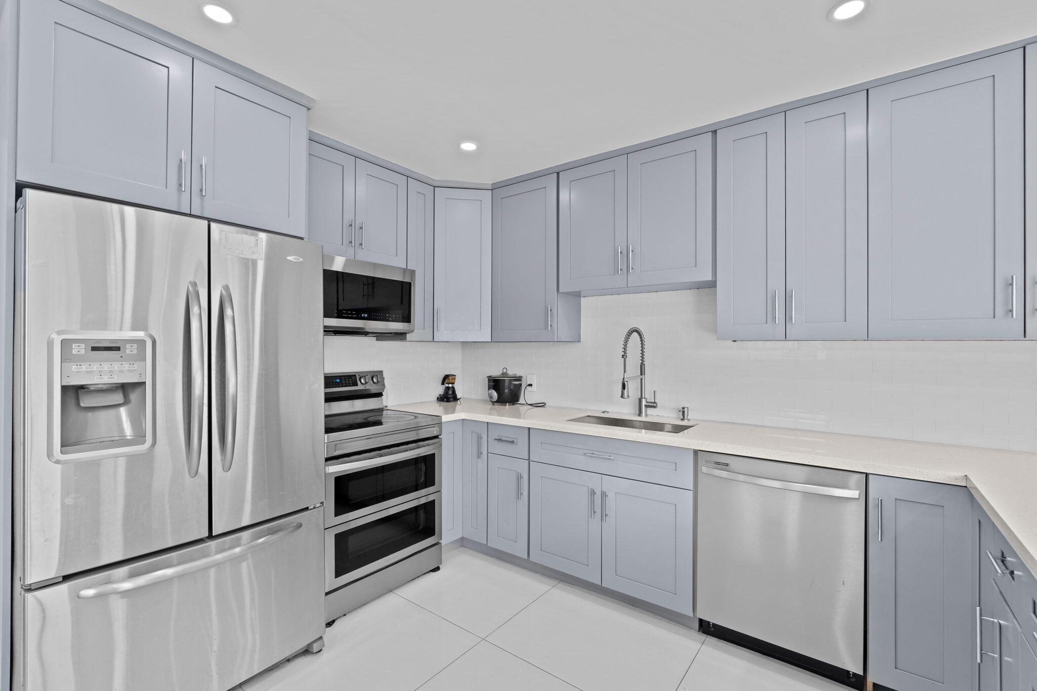 PARK PLAZA - Residential