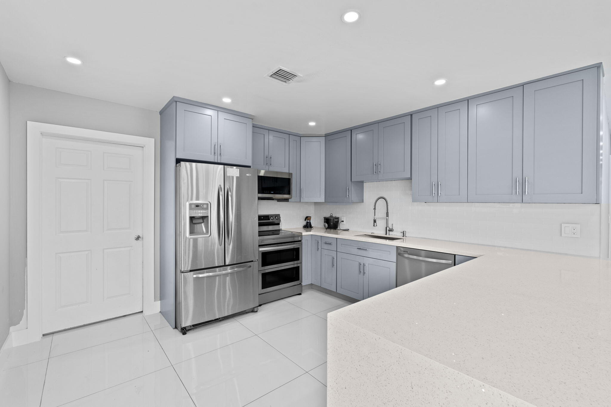 PARK PLAZA - Residential