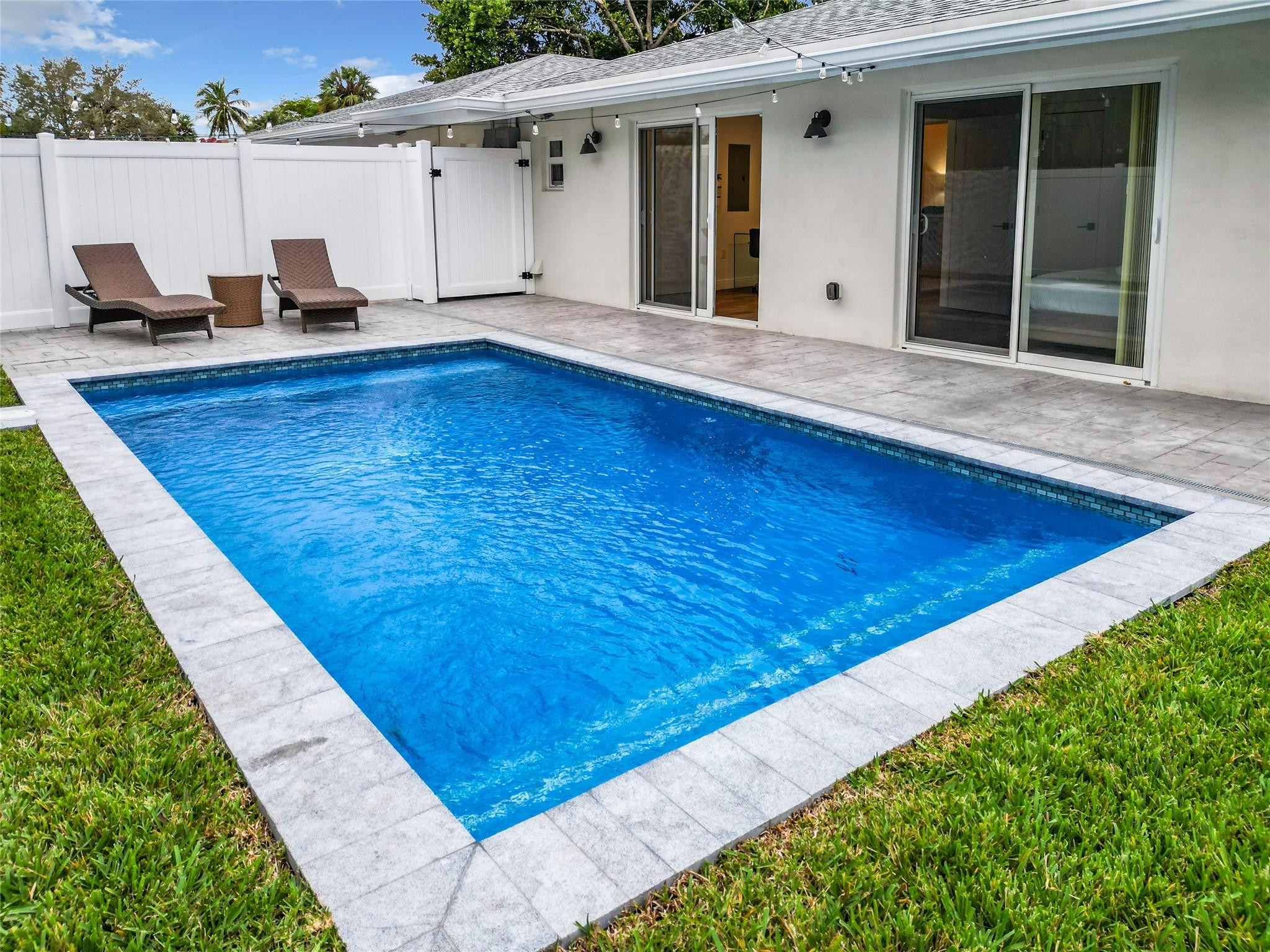 Coral Ridge Country Club Es - Residential Lease