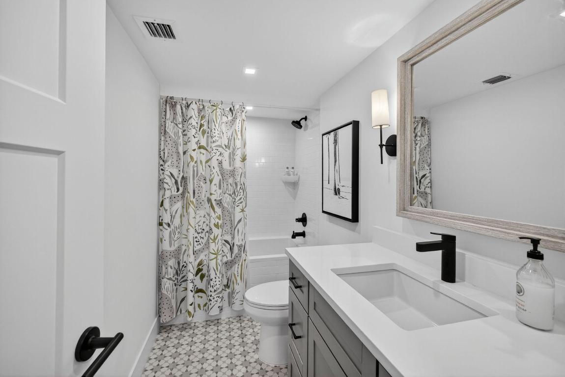 CLOISTER DEL MAR CONDO - Residential