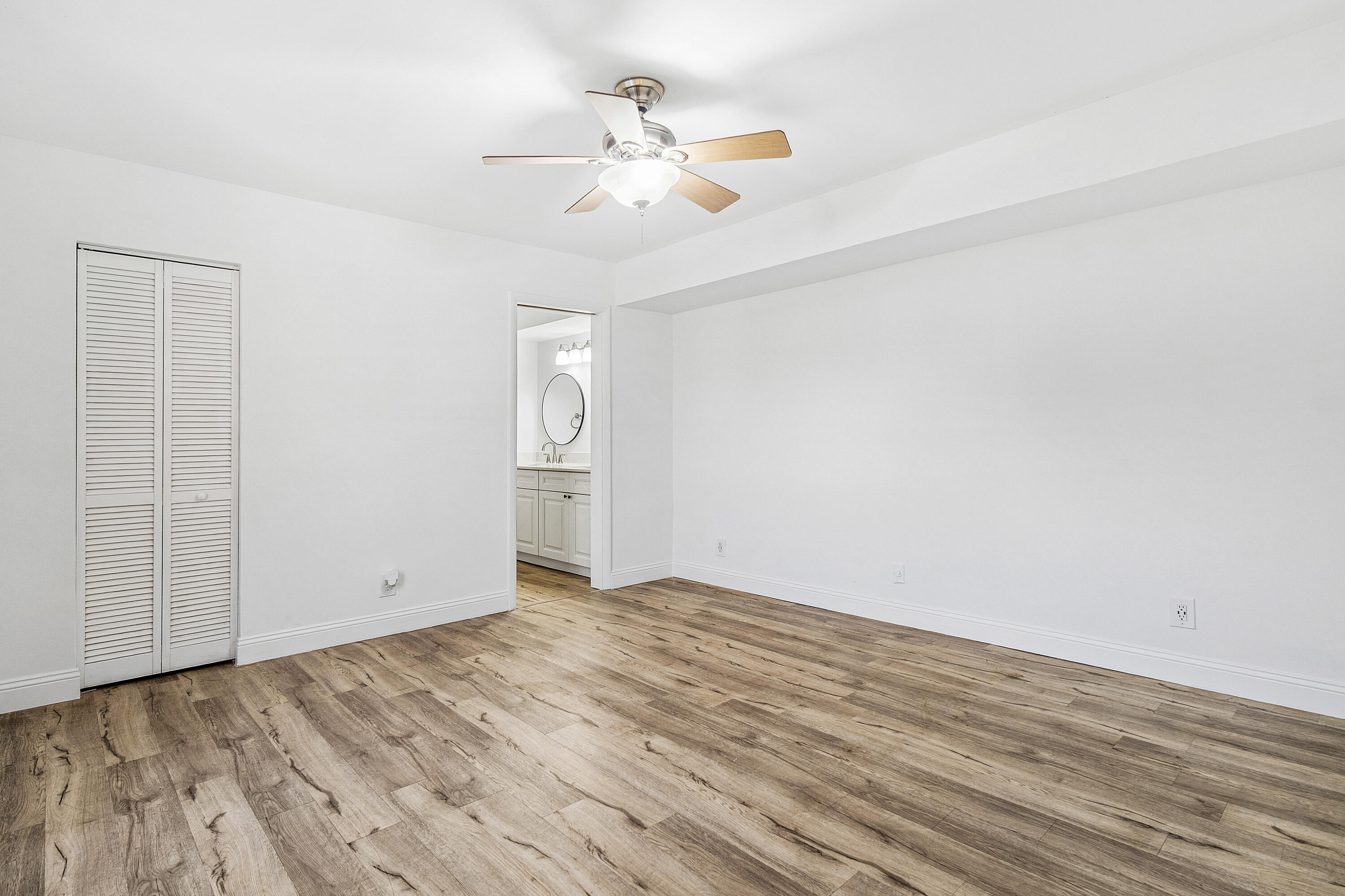 COURTYARDS AT BOCA I - Residential Lease