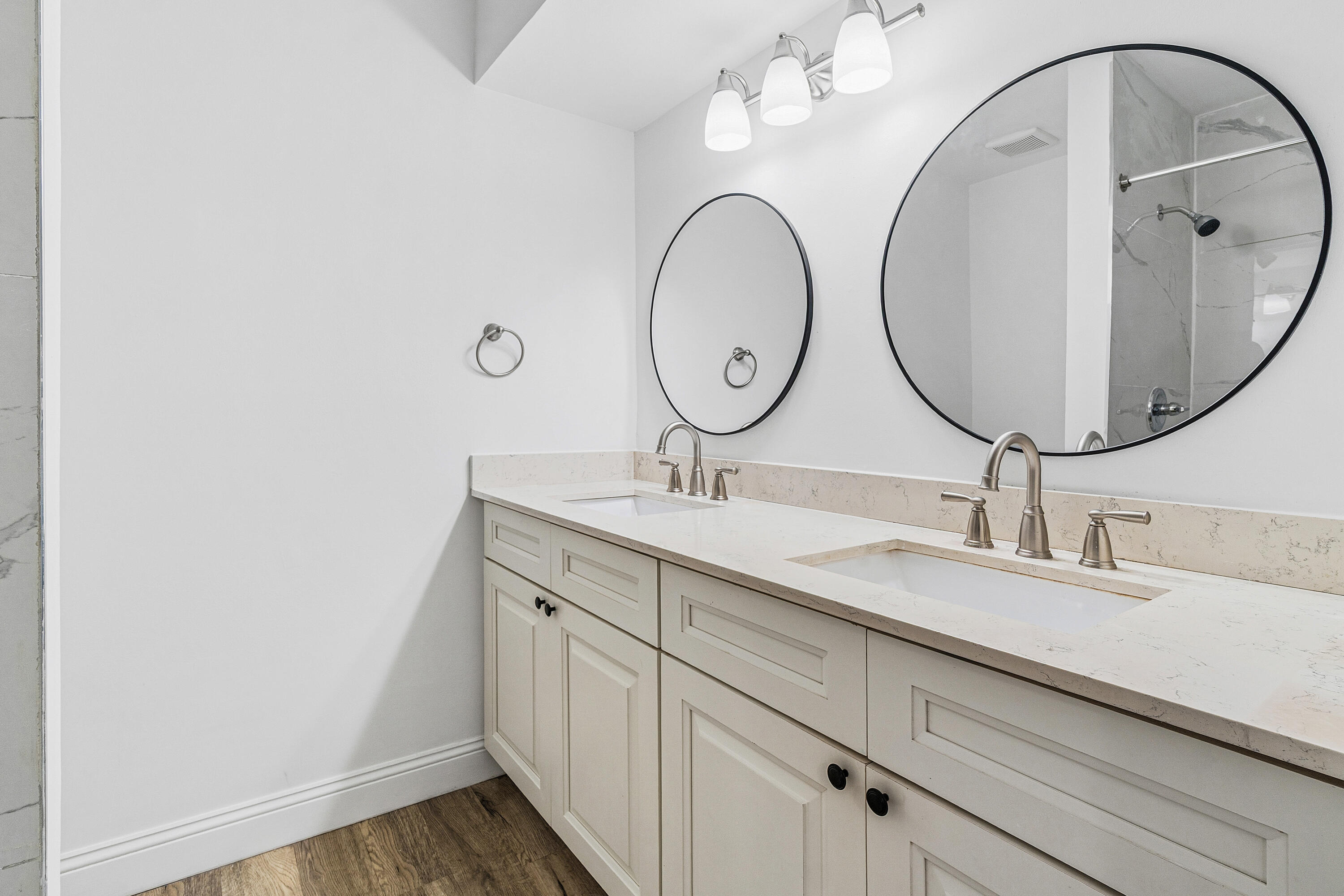 COURTYARDS AT BOCA I - Residential Lease