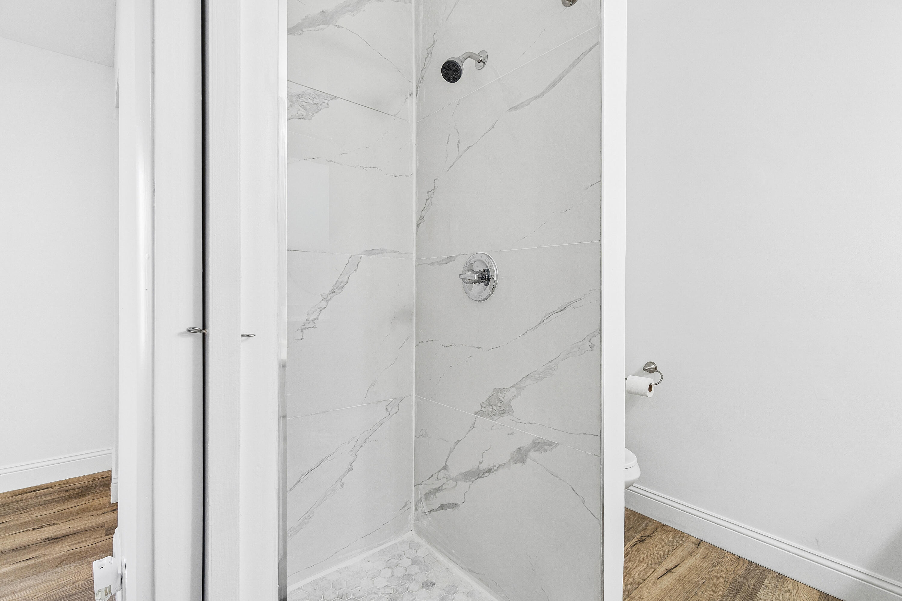 COURTYARDS AT BOCA I - Residential Lease