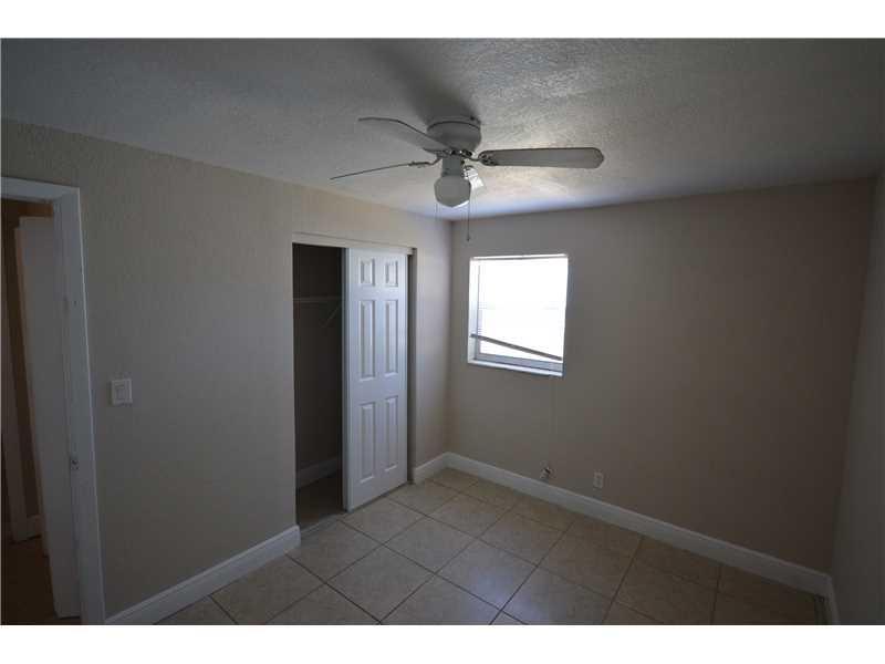 GRAMERCY PARK UNIT 1 - Residential Lease