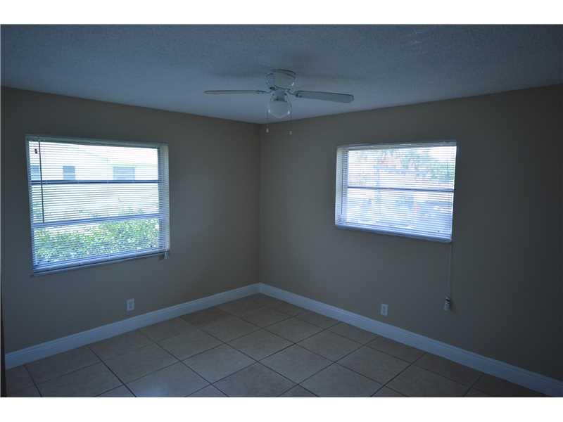 GRAMERCY PARK UNIT 1 - Residential Lease