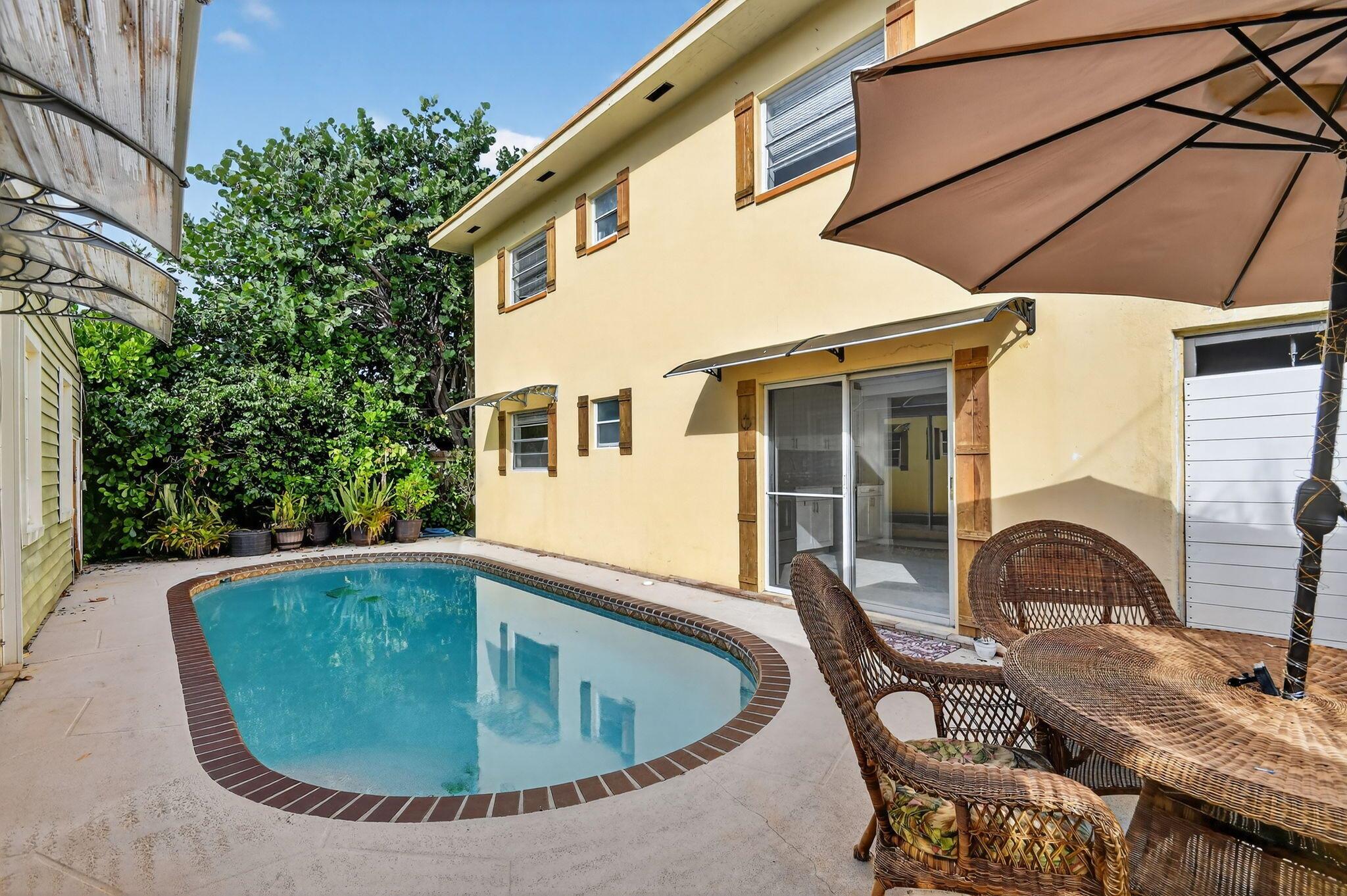 LAKE WORTH TOWN OF - Residential Lease