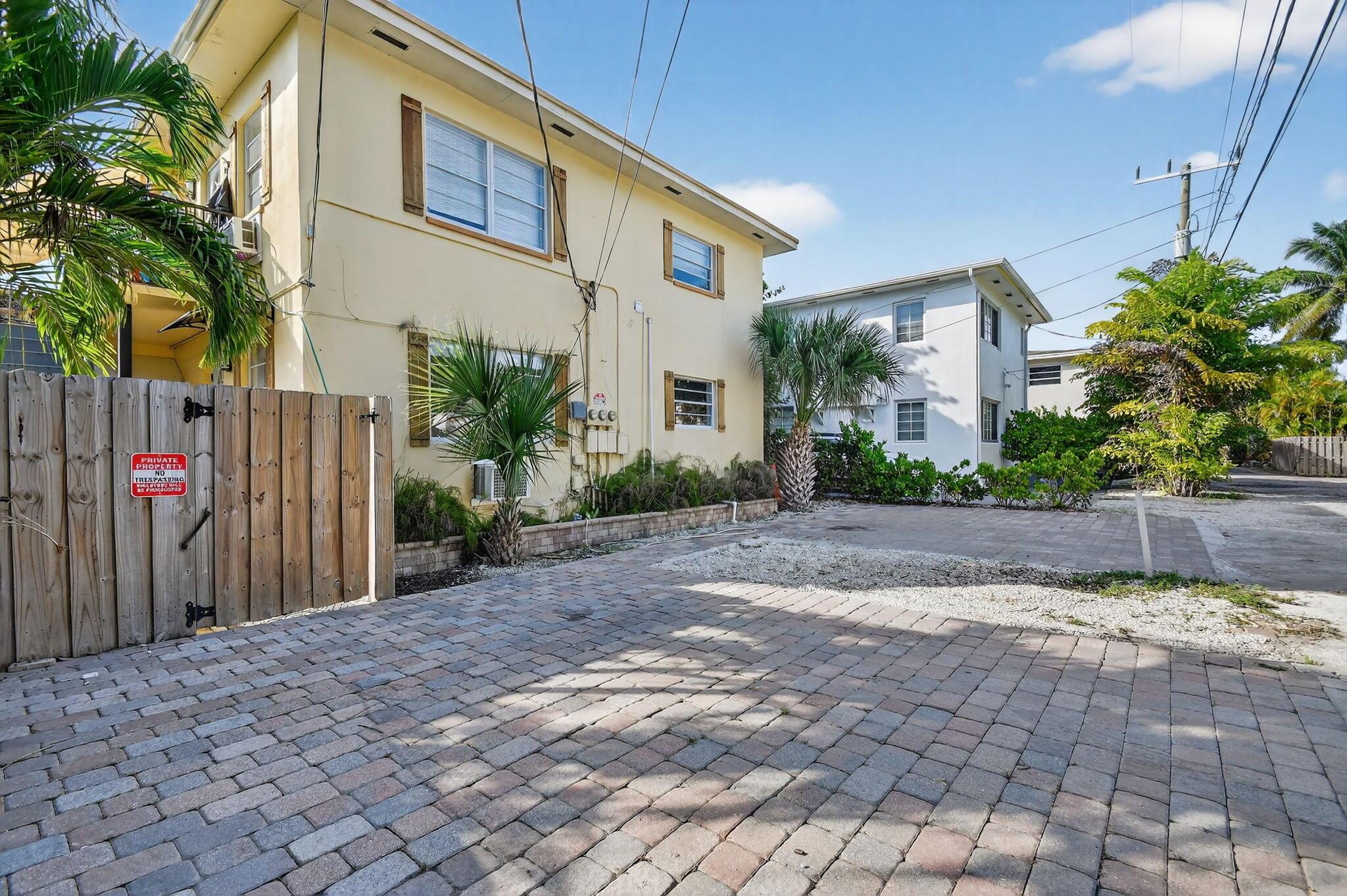 LAKE WORTH TOWN OF - Residential Lease