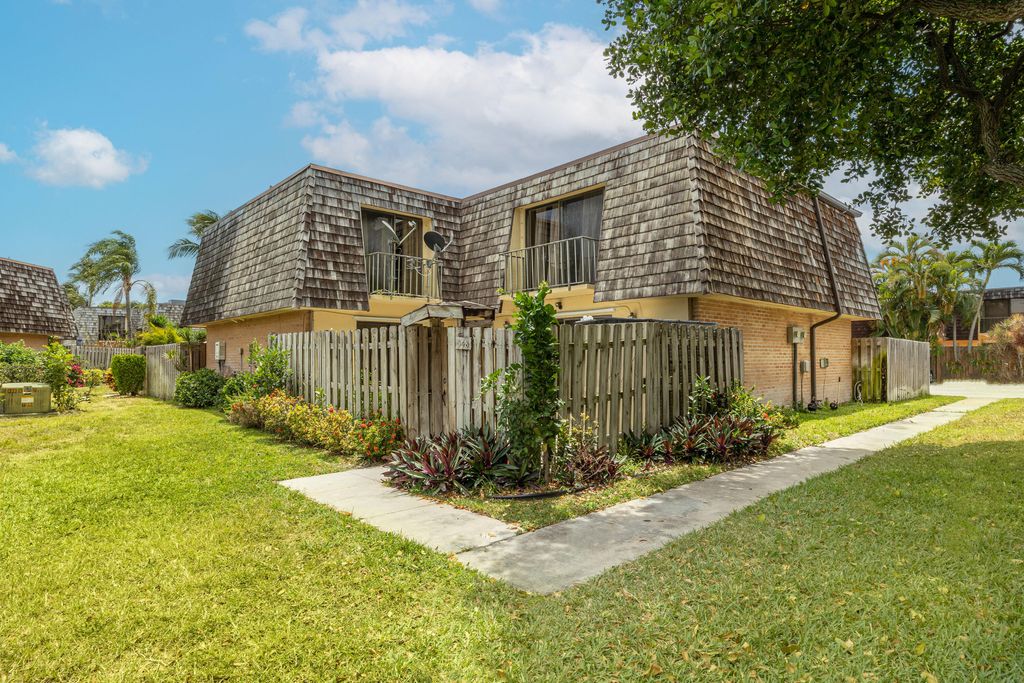 Photo of 348 Lake Arbor Drive, Palm Springs, FL 33461 (MLS # R10983262)