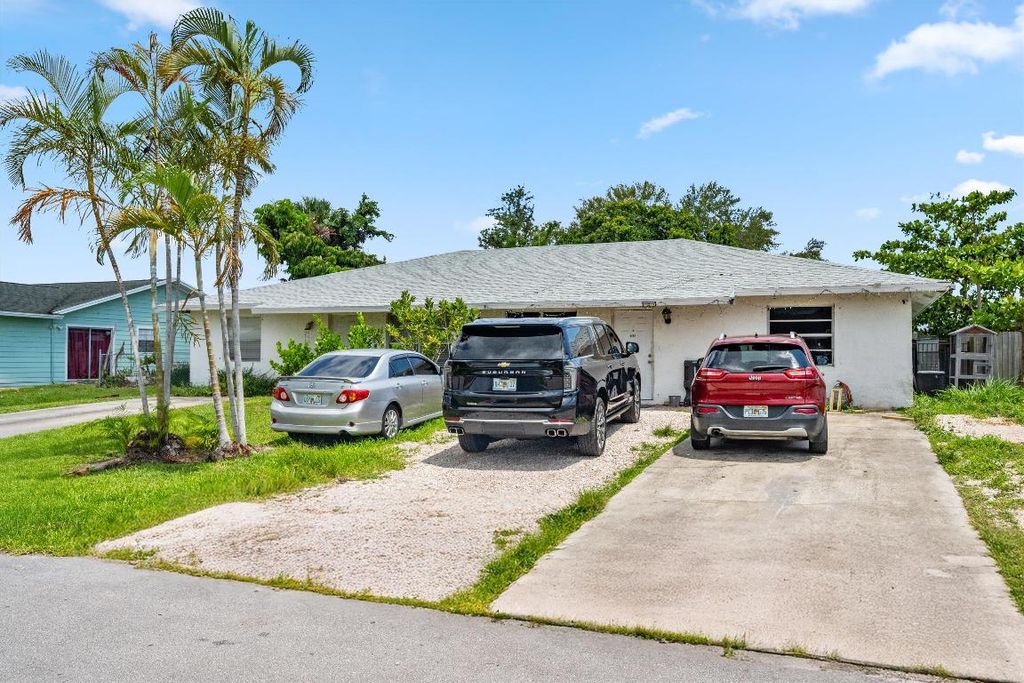 Photo of 4527 SE Salvatori Road, Stuart, FL 34997 (MLS # R11094777)