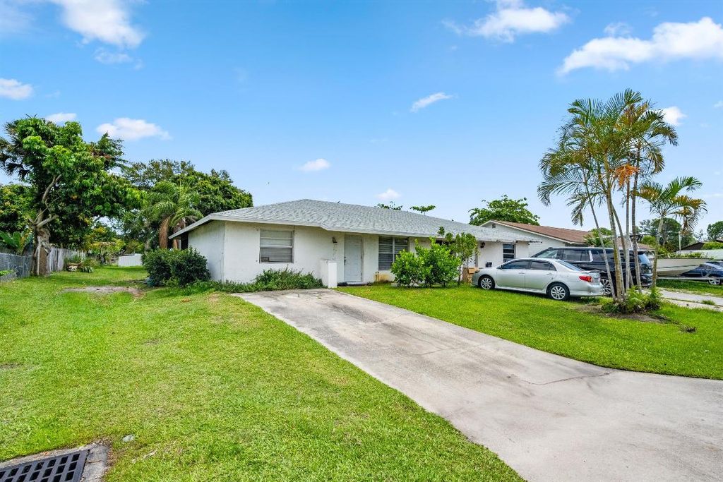 Photo of 4527 SE Salvatori Road, Stuart, FL 34997 (MLS # R11094777)