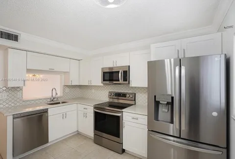 15234 Lakes Of Delray Boulevard Unit 250, Delray Beach, FL MLS: R11092549