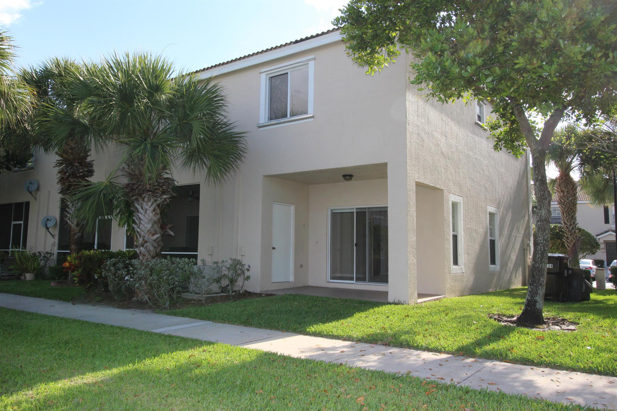 PALMBROOKE TOWNHOMES - Residential Lease