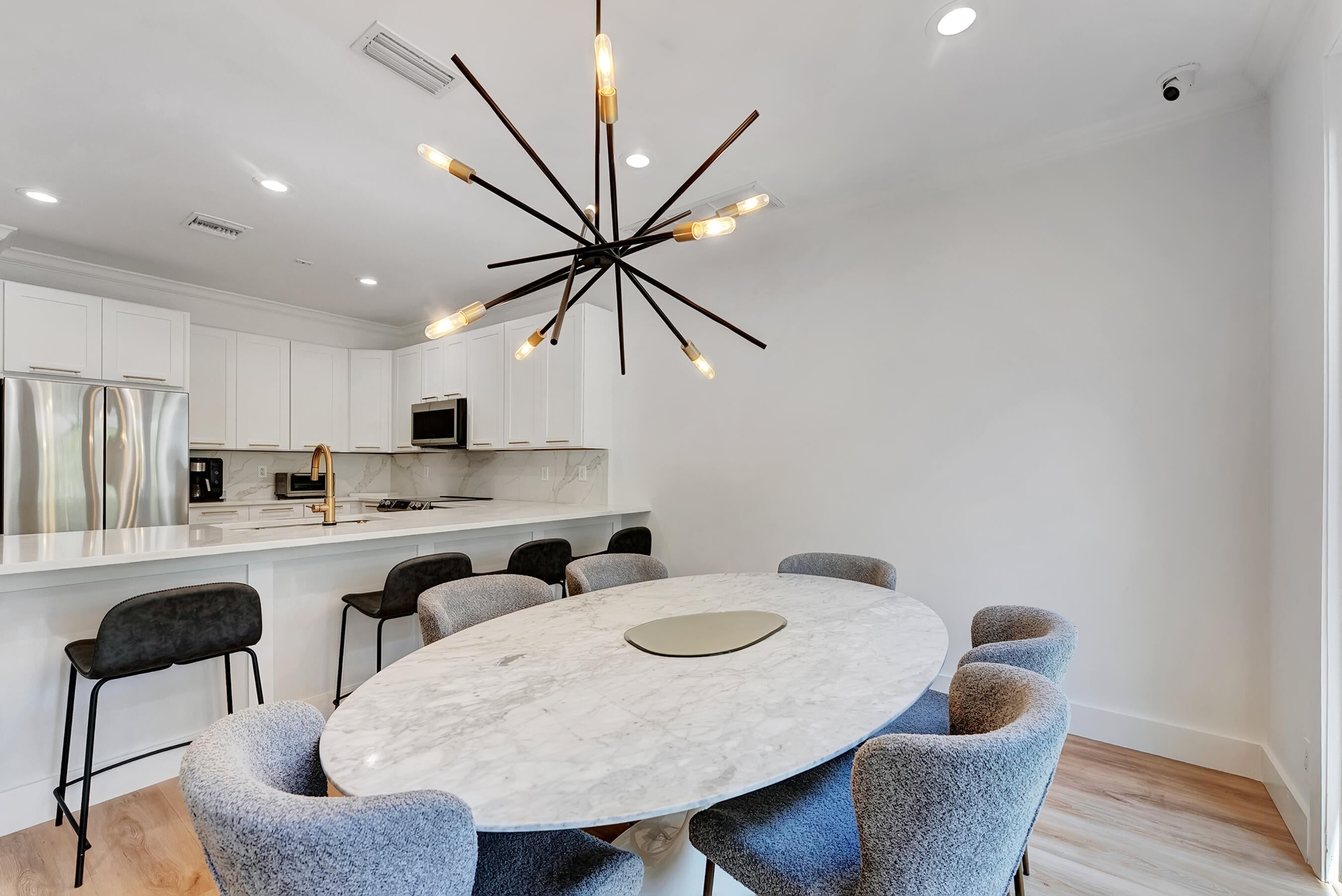 Properties | Stephanie Kaufman 5600 Cambridge Boulevard