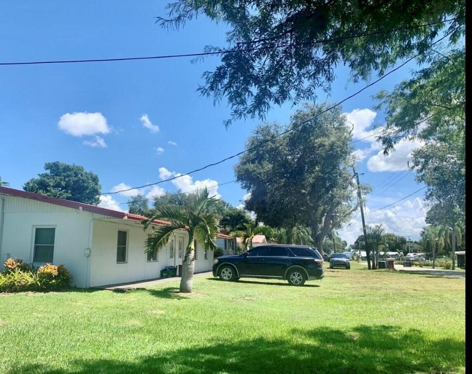 Anglers Villa - Residential Lease