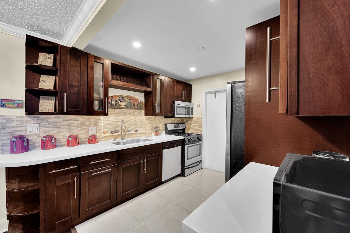 Sunrise Golf Village Sec - Residential