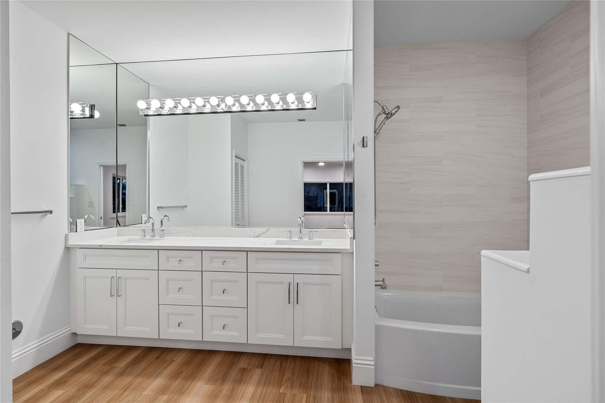 LIGHTHOUSE POINT 6TH SEC - Residential