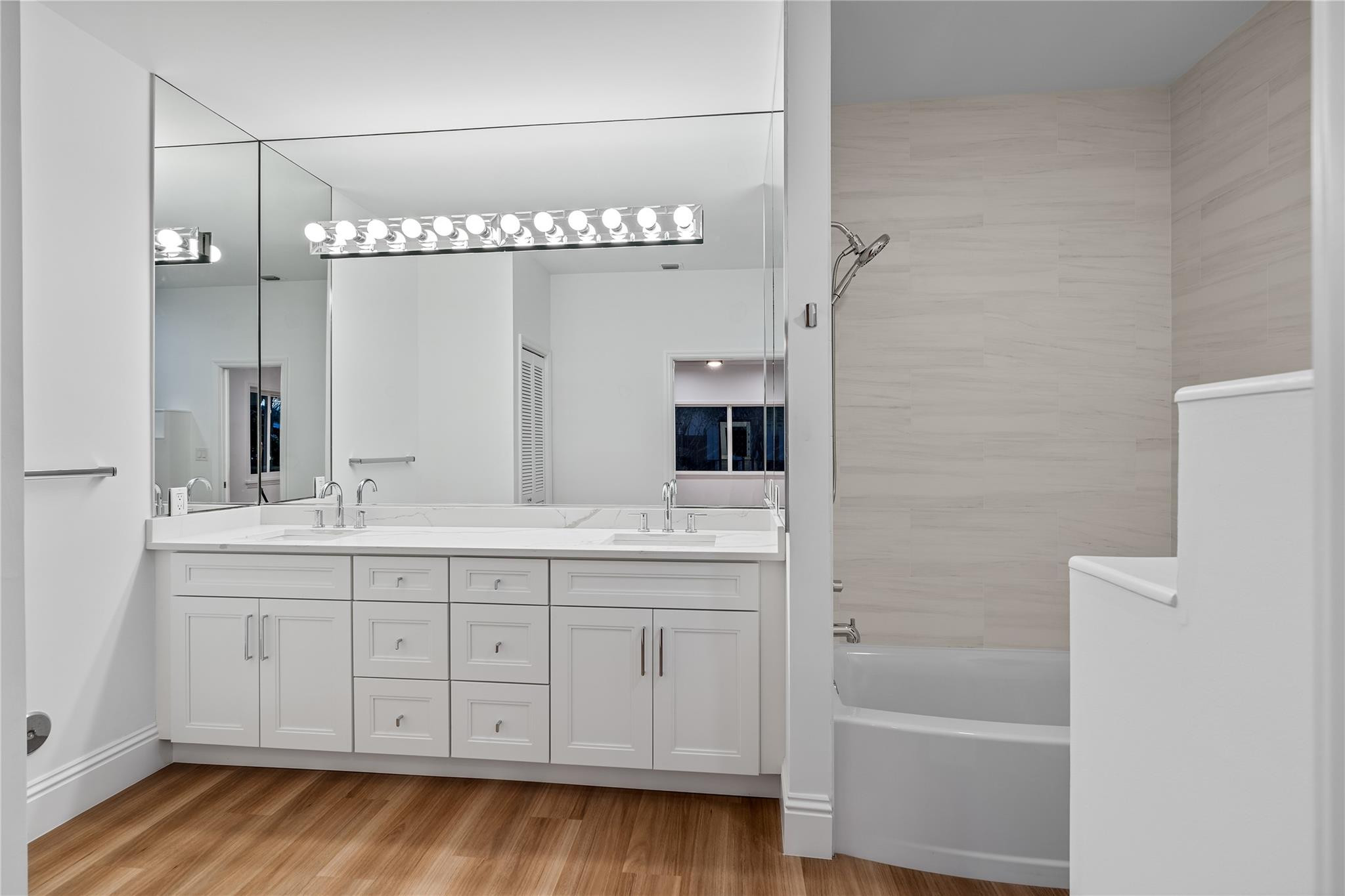 LIGHTHOUSE POINT 6TH SEC - Residential