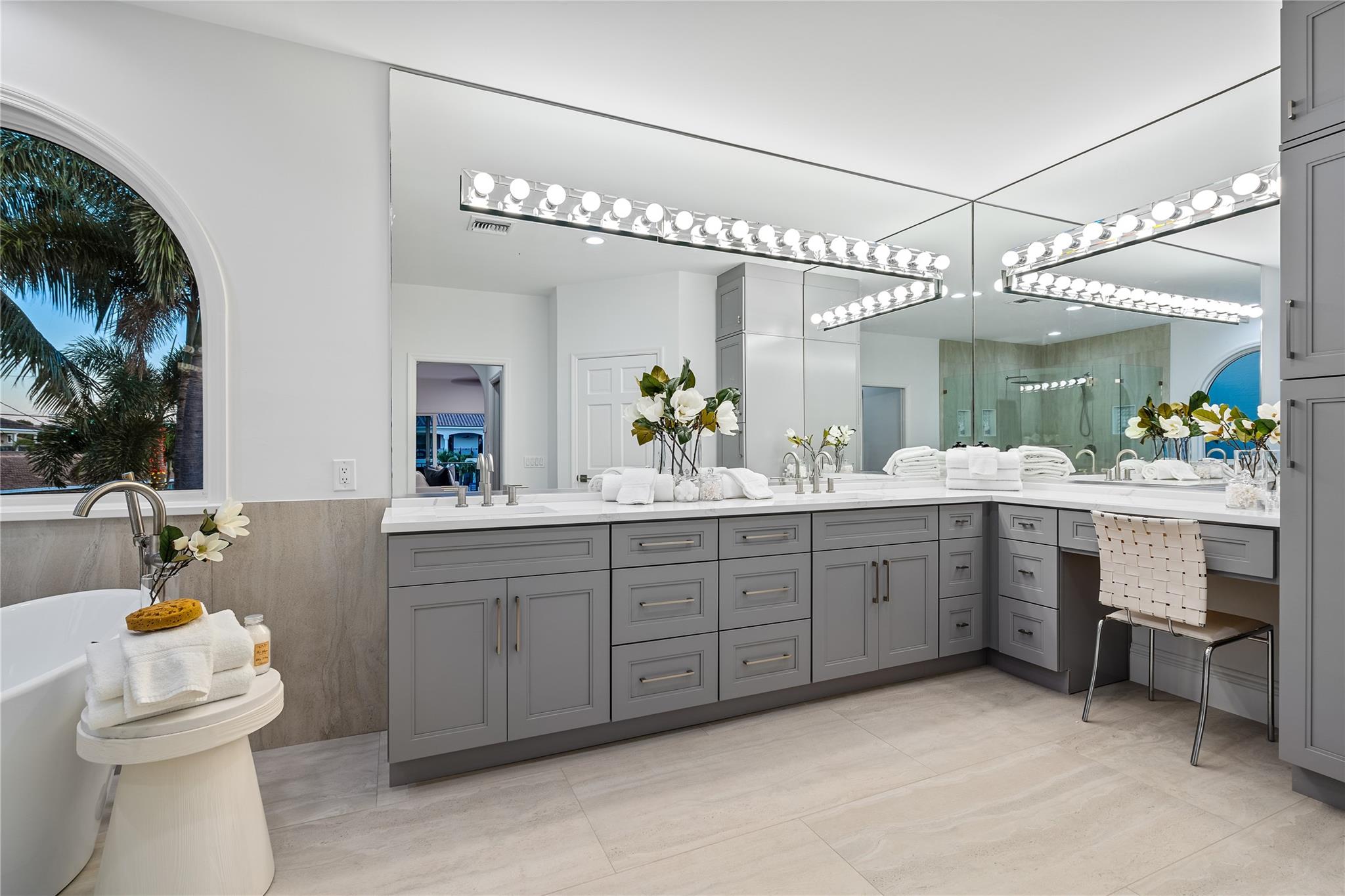 LIGHTHOUSE POINT 6TH SEC - Residential