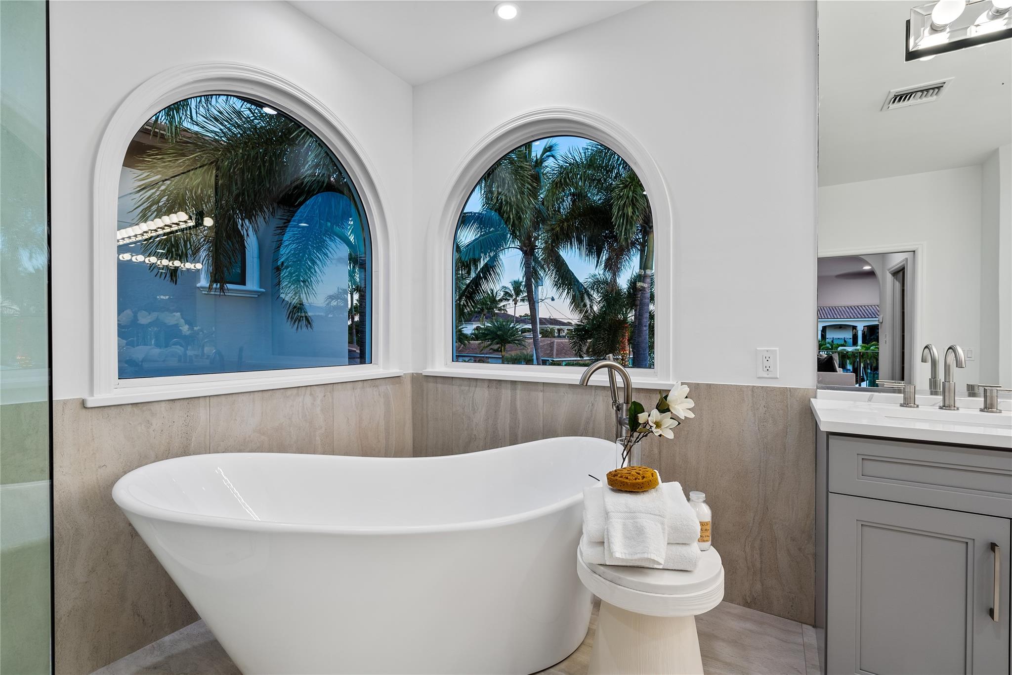 LIGHTHOUSE POINT 6TH SEC - Residential