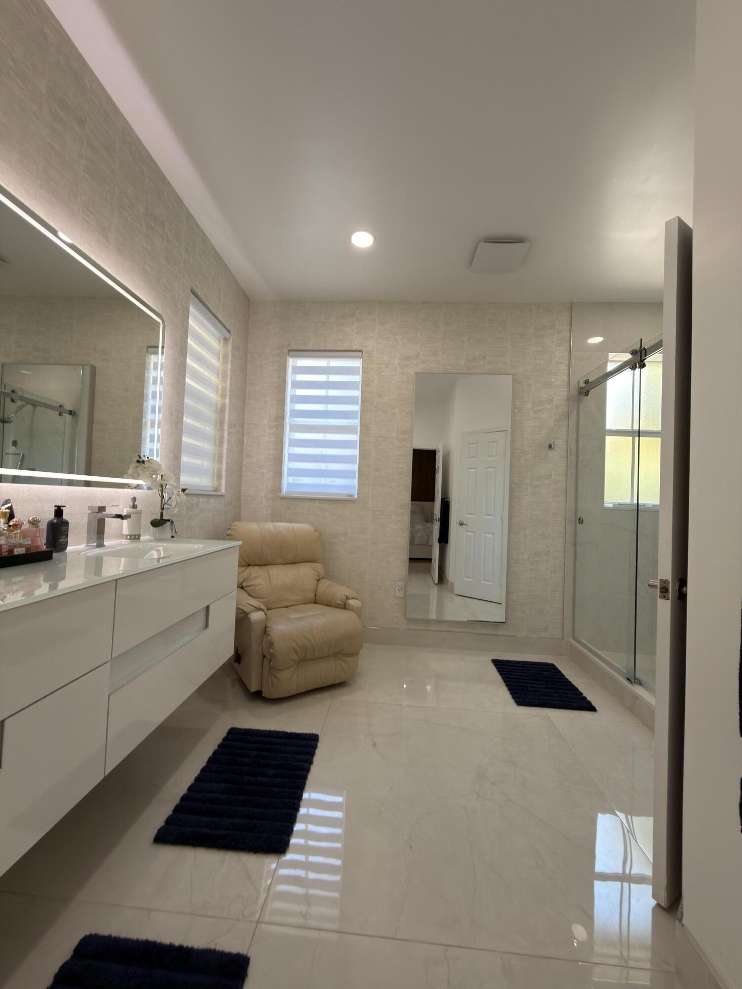 RESERVE AT DORAL EAST - Residential Lease
