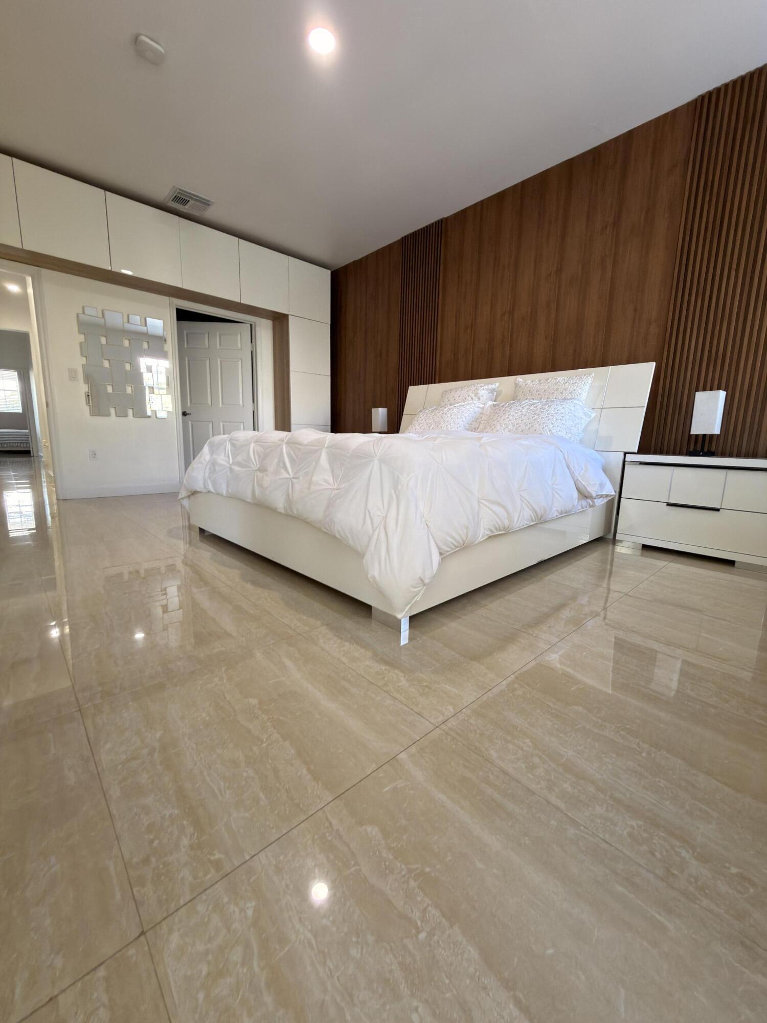 RESERVE AT DORAL EAST - Residential Lease