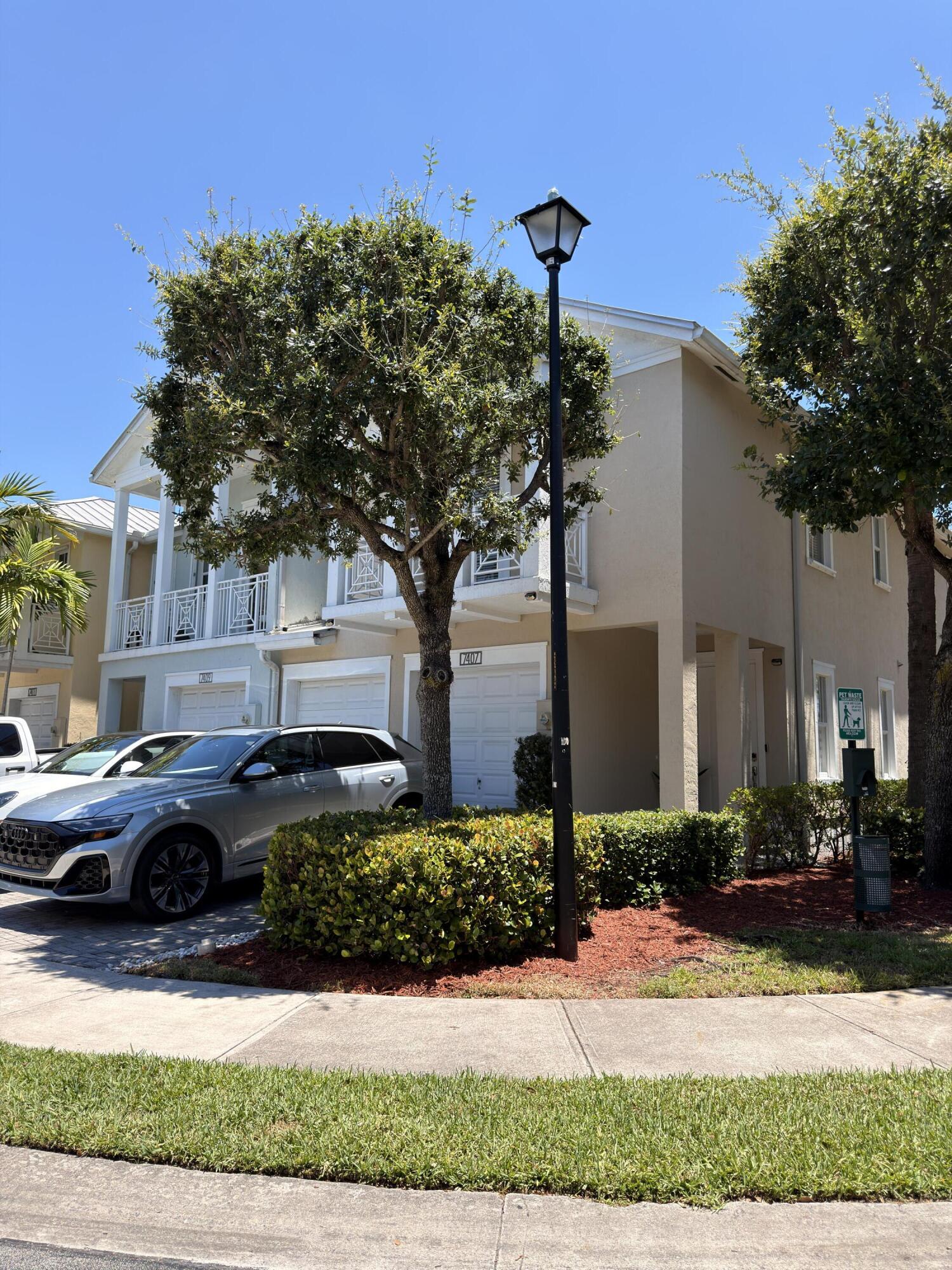 RESERVE AT DORAL EAST - Residential Lease