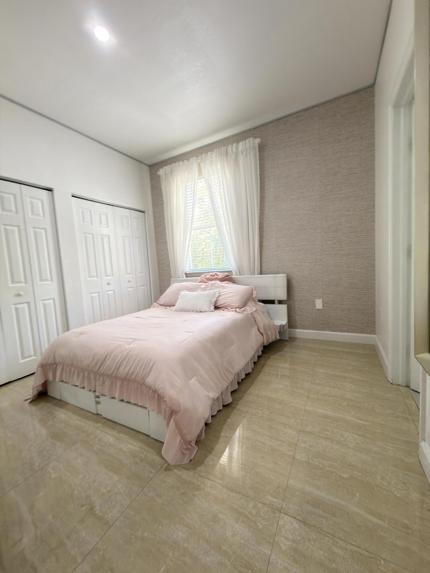 RESERVE AT DORAL EAST - Residential Lease