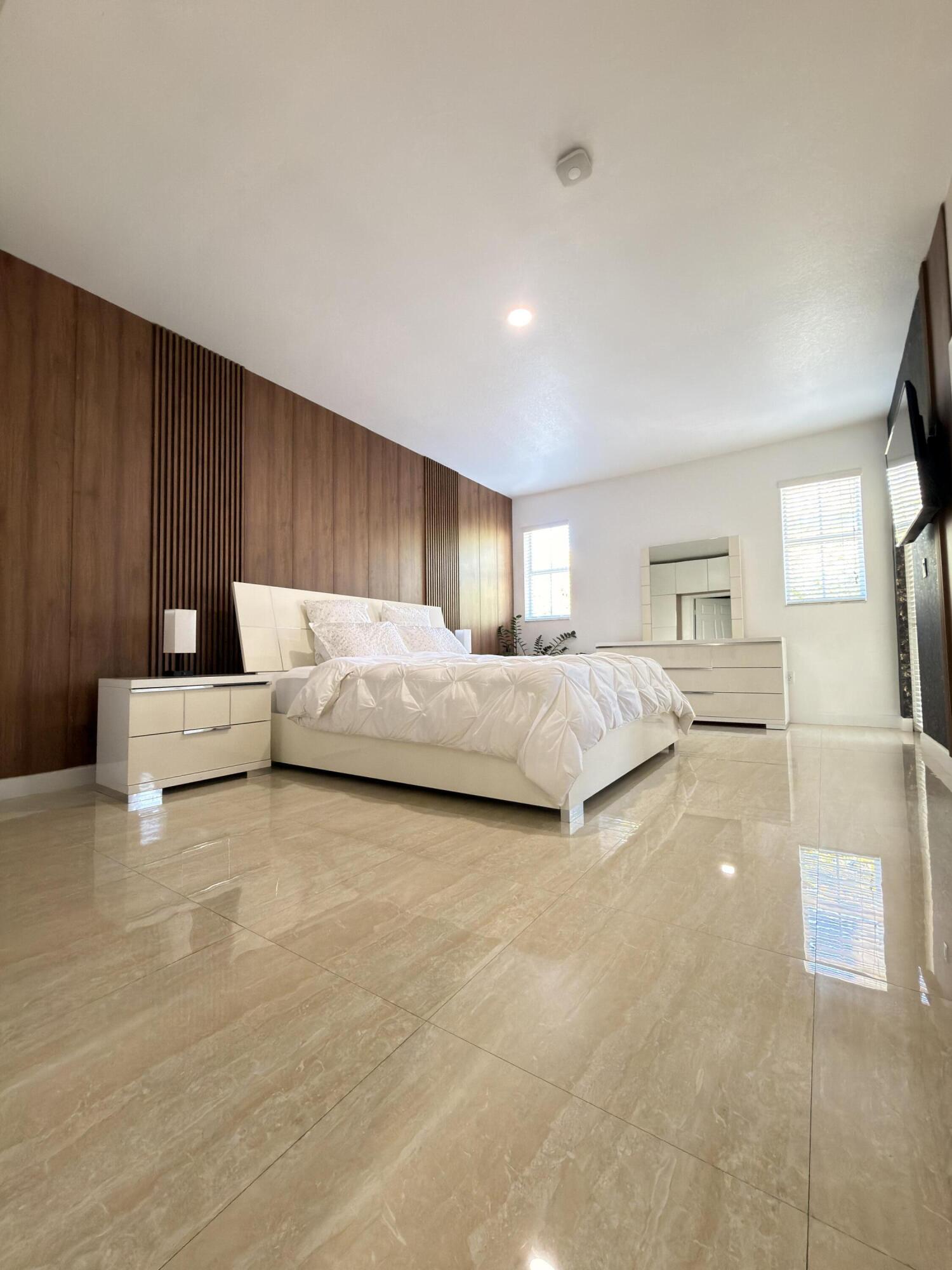 RESERVE AT DORAL EAST - Residential Lease
