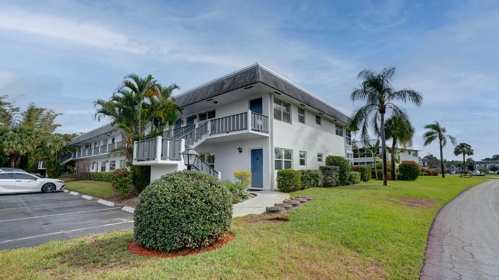 Photo of 2929 SE Ocean Boulevard #141-6, Stuart, FL 34996 (MLS # R10783710)