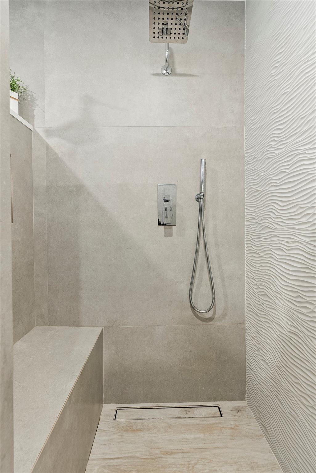 Imperial Point 1 Sec 53-4 - Residential Lease