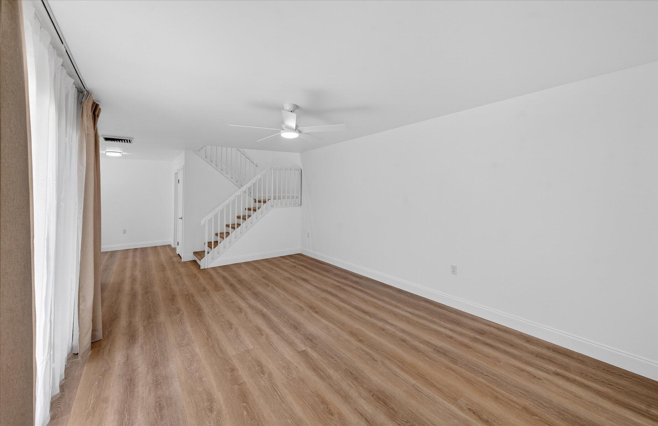 VILLAGE OF SANDALWOOD LAKES 1 - Residential