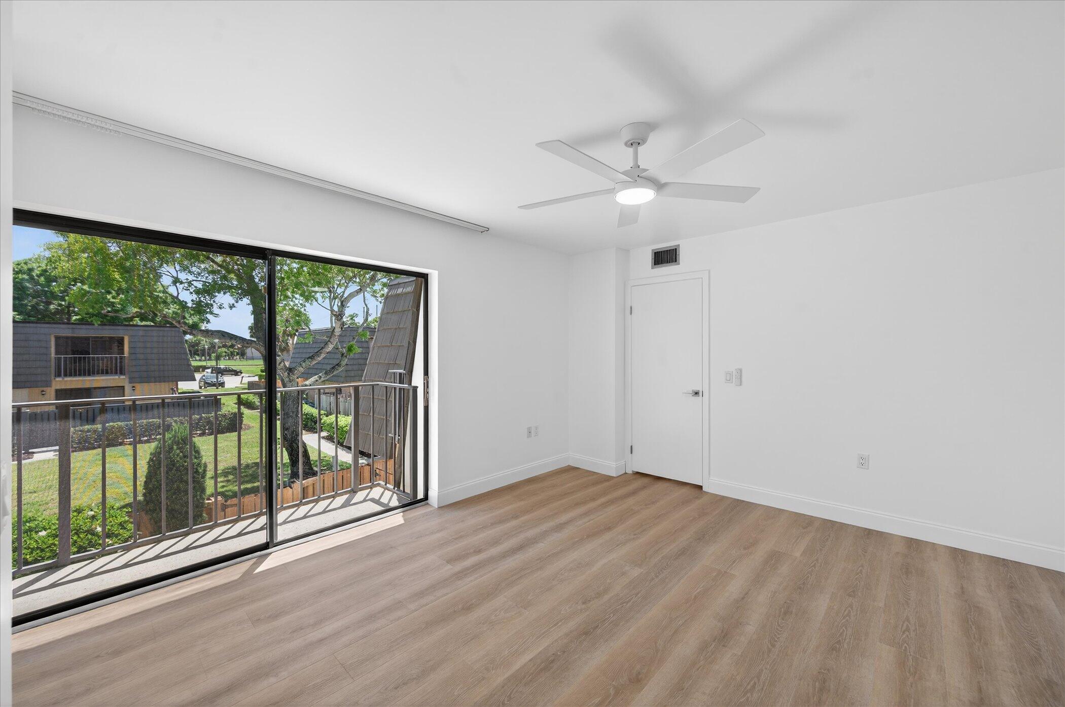 VILLAGE OF SANDALWOOD LAKES 1 - Residential