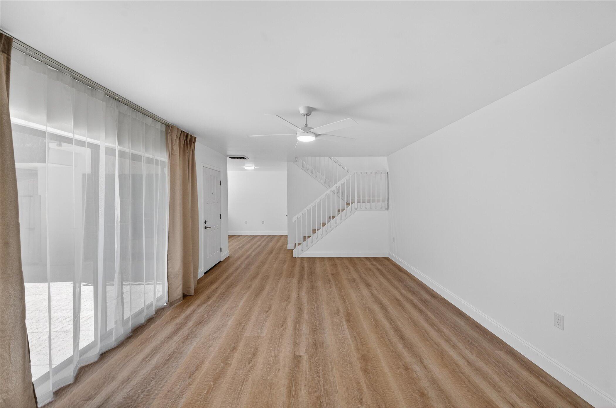 VILLAGE OF SANDALWOOD LAKES 1 - Residential